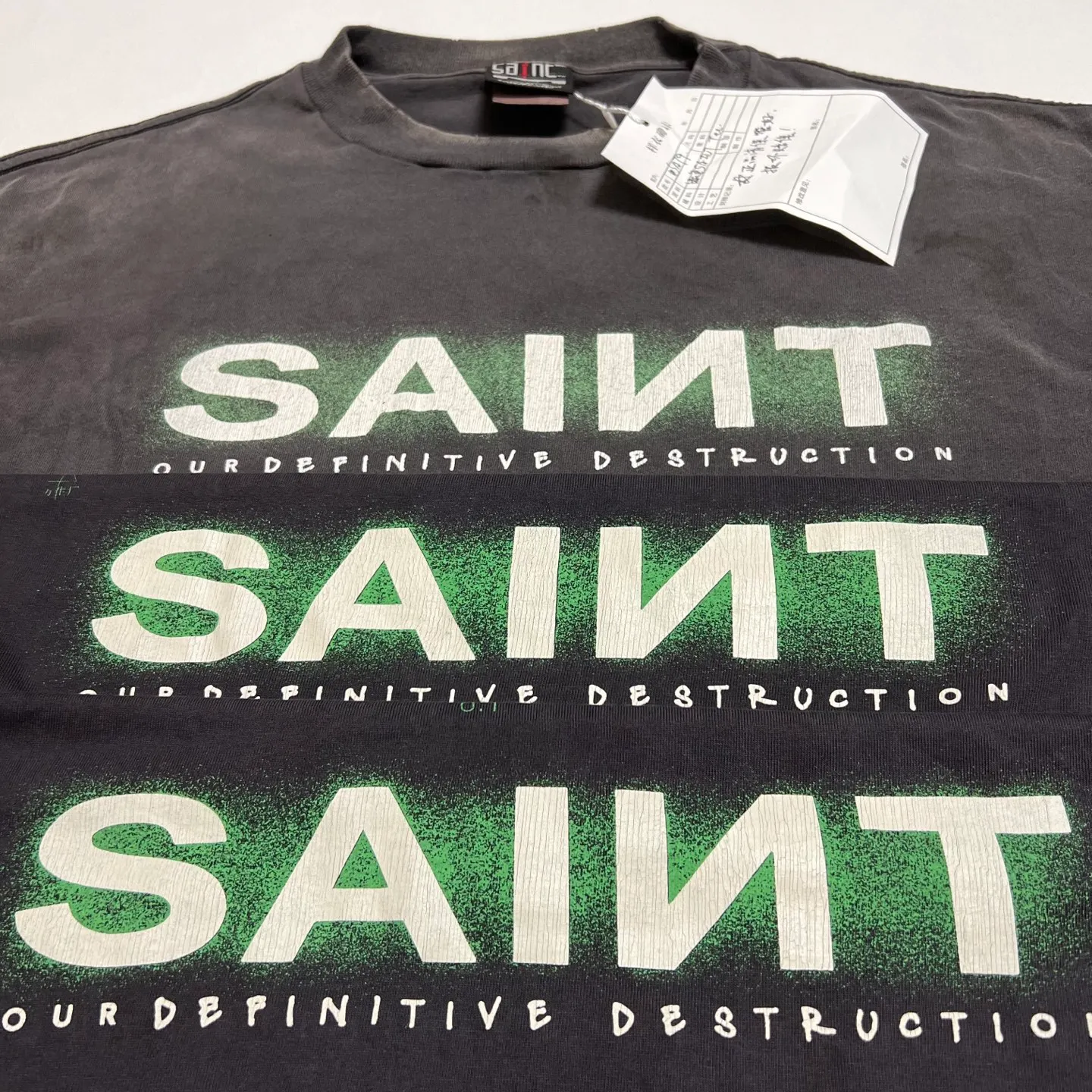 Comparison of printing proofs SAINT MXXXXXX SAINT SS TEE/BLK Green SAINT BOX LOGO short sleeves Washed black S-XL Look for cylindrical fabrics without side seams. Don’t buy open width ones anymore. It’s boring. Asut garment dyeing. Spray the whole piece with Ma Liu. Then spray the heavy parts to fade. The collar and cuffs are frayed. Many hangings are frayed. Complete accessories. With little angel anti-counterfeiting label.
